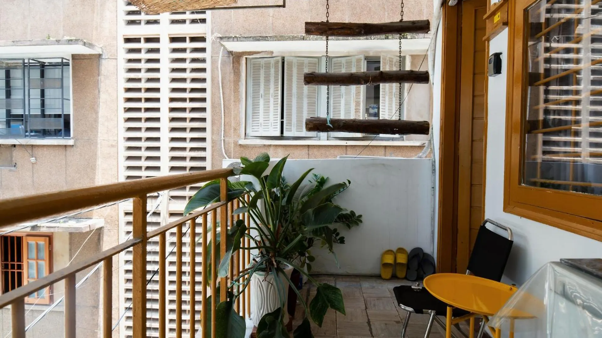 Apartment Lagom Studio 24 - Bathtub-Balcony, Nguyen Du, Ben Nghe Ward, Dist 1 Ho Chi Minh City